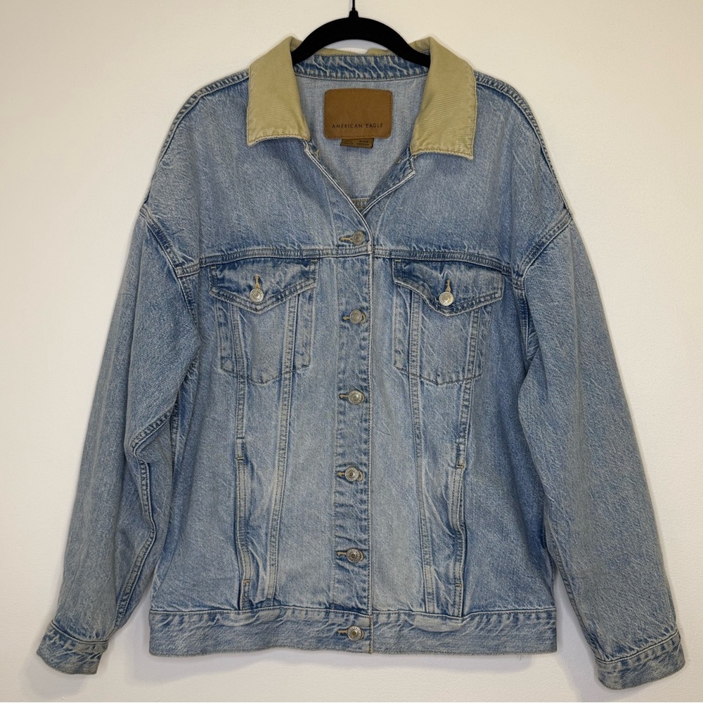 American Eagle Oversized Light Wash Denim Jacket with Cream Corduroy Collar